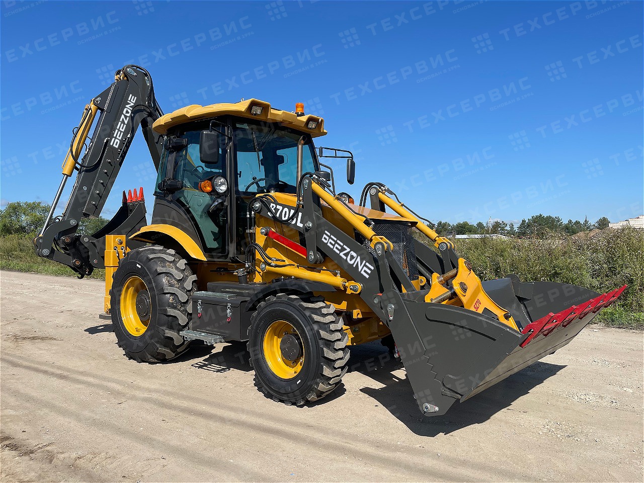 Экскаватор-погрузчик Beezone B70BL