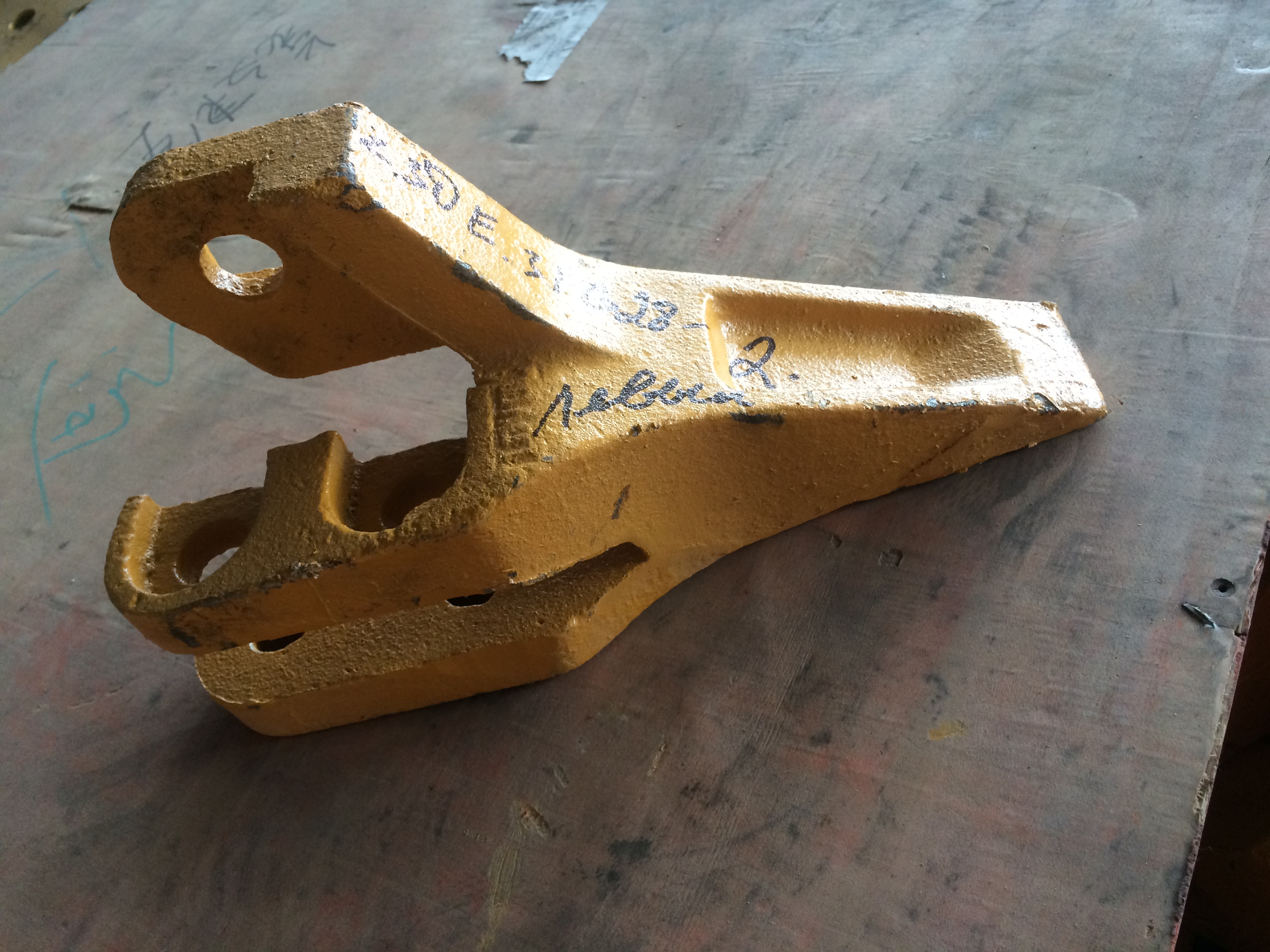 Z30E.31.G28-2 Зуб левый