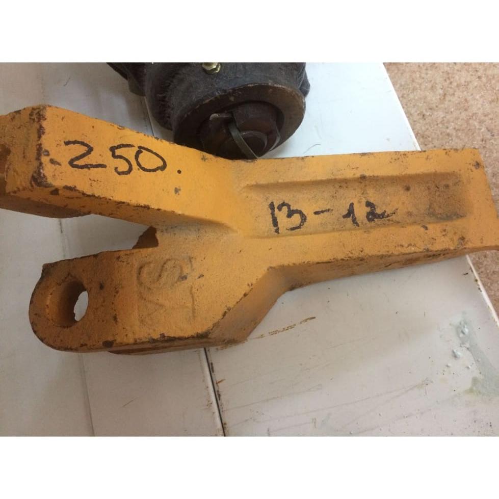 Z50B.13-12A Зуб левый